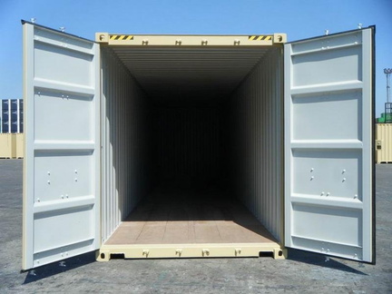 40' Container door open